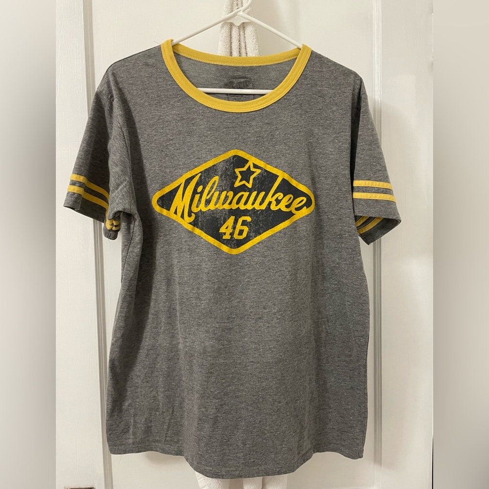 Men’s Milwaukee Tshirt Sz L